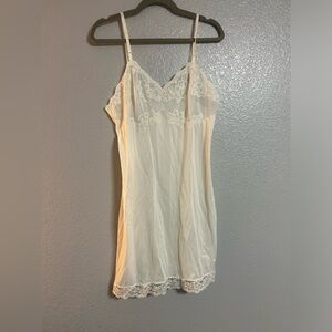 vintage Classique white lace lingerie nightgown slip dress gown 40 medium large